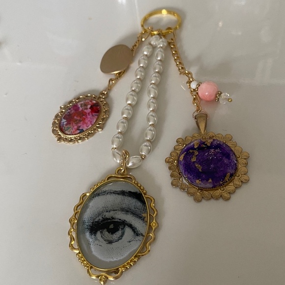 Handbag charm with Gold and Pearl Charms - Picture 2 of 5